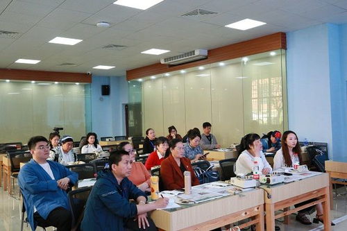 貴州蠟染技藝傳承與創(chuàng)新 楊文斌老師研修班教學(xué)演示紀(jì)實(shí)