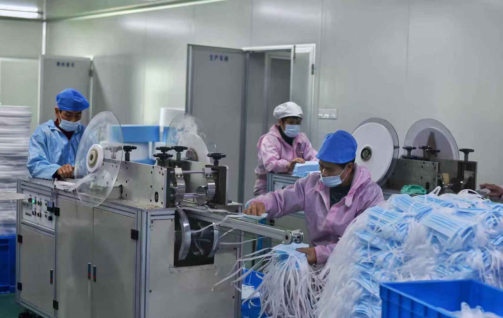 寧波奉化 日夜兼程趕制醫用口罩，全力支援疫情防控